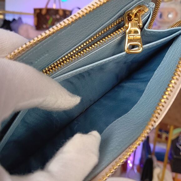 Miu Miu White & Blue Leather Limited Edition Black Cats Large Zip Wallet - Picture 9 of 11